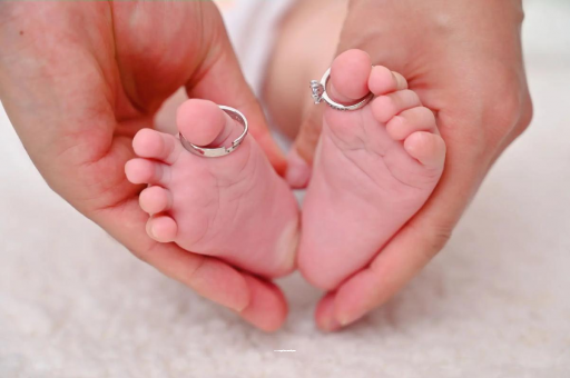 改则宝宝头发少缺什么